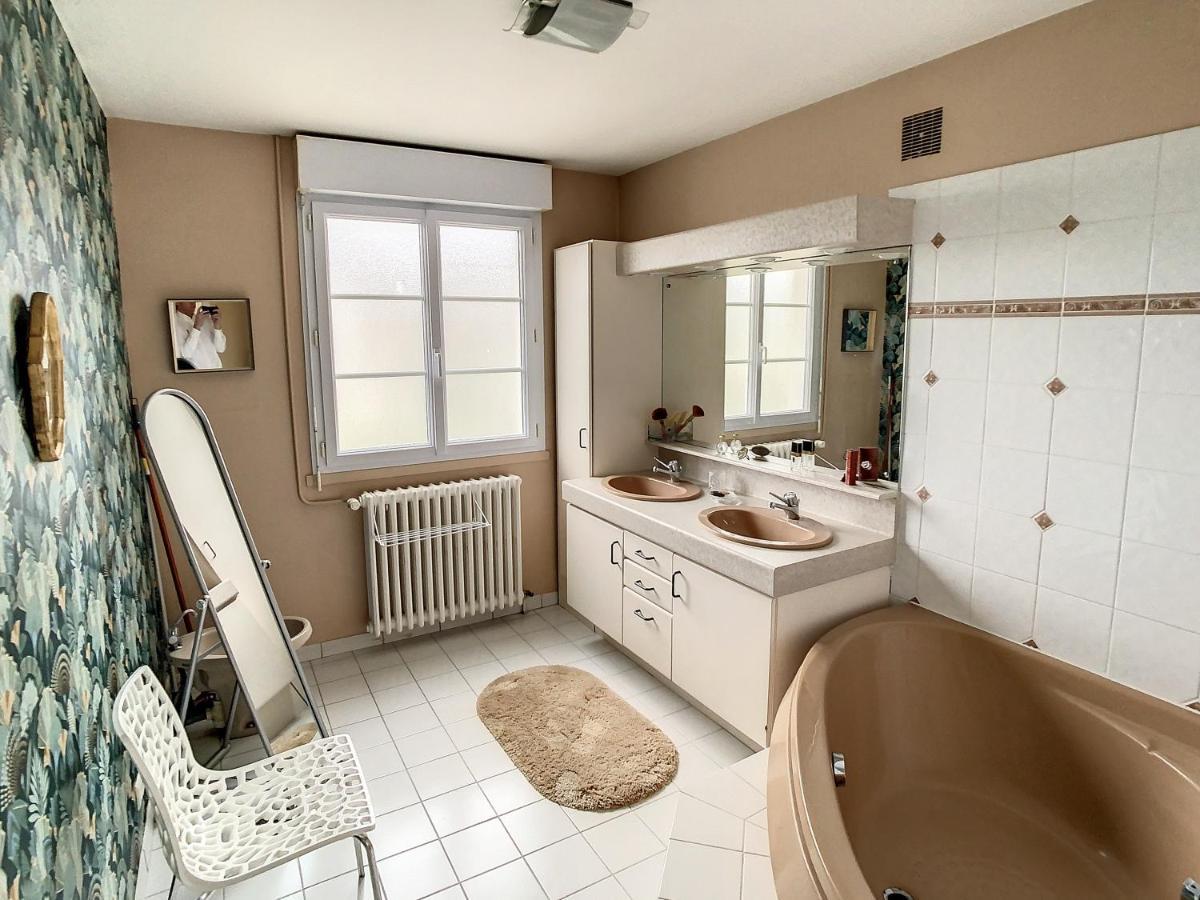 Maison De Charme Proche Centre Ville Avranches Exteriör bild